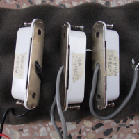 Адаптери от стар Squier Stratocaster, снимка 2 - Китари - 44712629