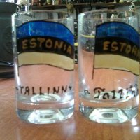 Две стъклени чашки по 40 грама сувенир от Талин, снимка 5 - Антикварни и старинни предмети - 36734003