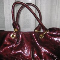 Винено червена чанта, снимка 2 - Чанти - 34467711