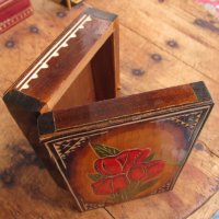 Красива дървена кутия с лалета, снимка 2 - Други - 29593068