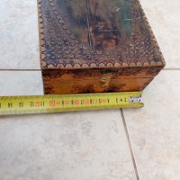 Стара дървена кутия, снимка 3 - Антикварни и старинни предмети - 31539139