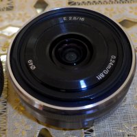 Обектив Sony SEL 16mm F/2.8 OSS Е mount, снимка 2 - Обективи и филтри - 39562868