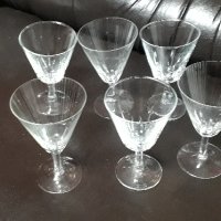 Кристални  чаши със столче, снимка 1 - Чаши - 42280635