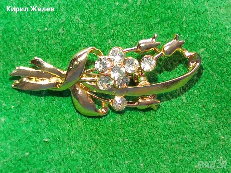 ФИНА КРАСИВА ФЛОРАЛНА ПОЗЛАТЕНА МЕДНА БЕЛ ЕПОК БРОШКА с ФАСЕТИРАНИ ЦИРКОНИ 27899, снимка 1