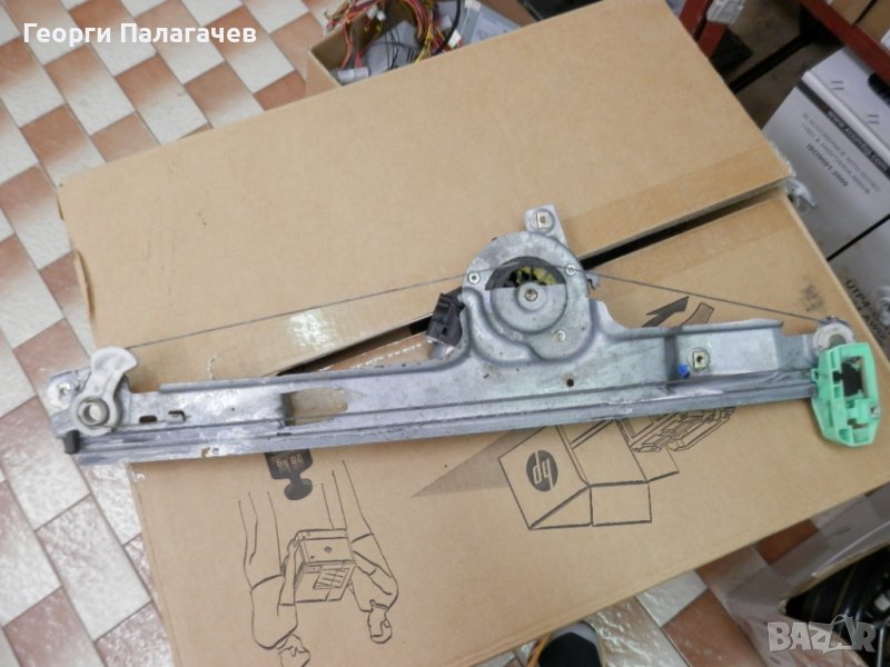 Машинка ел. стъкло за Renault Scenic II / 117357 B, снимка 1