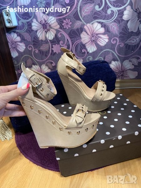Сандали на висока платформа с шипчета Zara, снимка 1