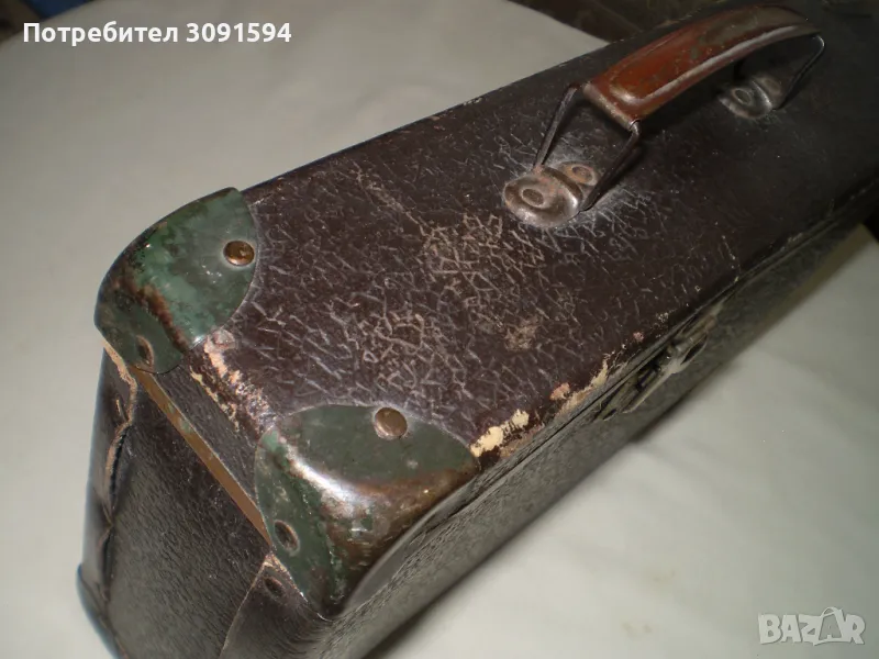 Стар малък картонен куфар за пътуване  ученическа чанта картон метал, снимка 1