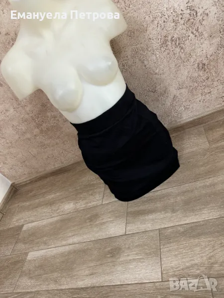 Дамска къса черна ежедневна пола (спортно-елегантен изчистен модел), снимка 1