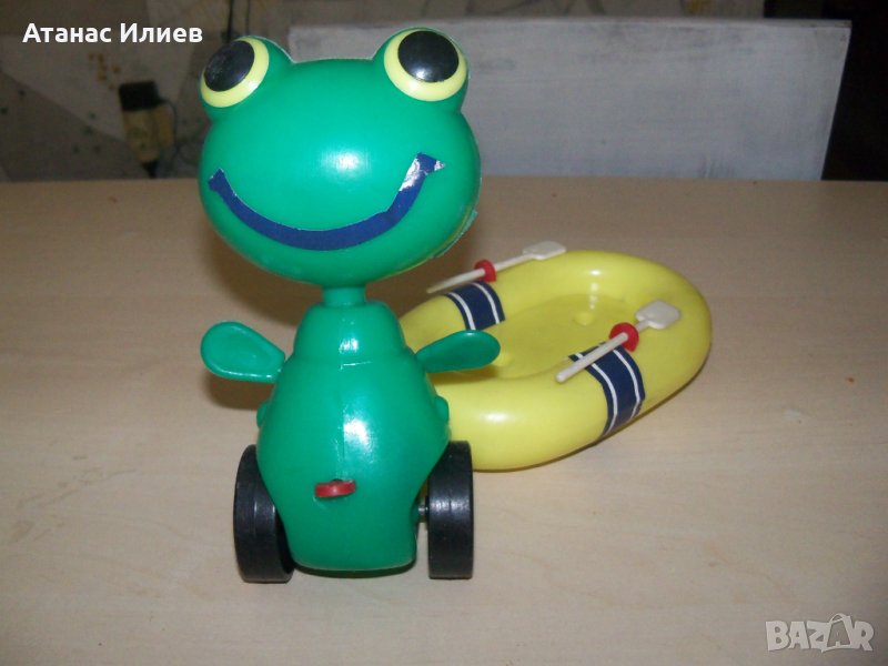 Българска соц играчка жаба с лодка, снимка 1