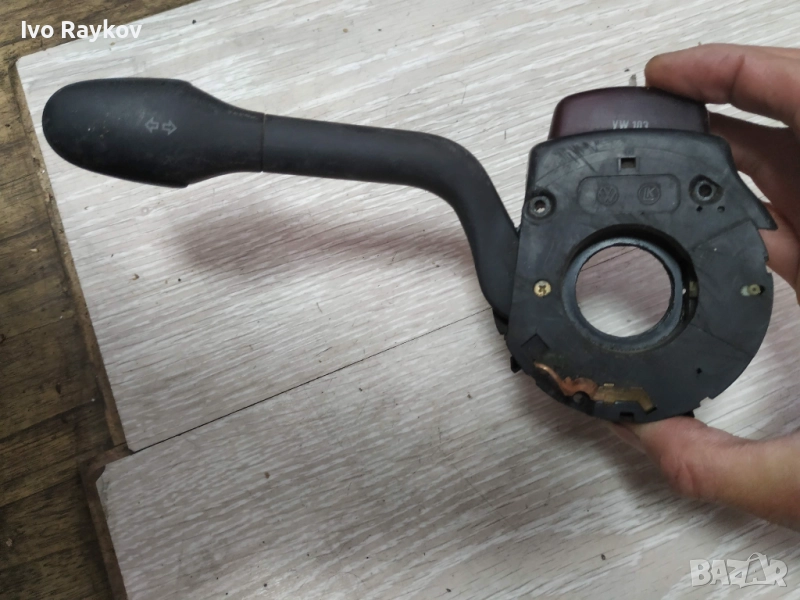 Лостче мигачи и бутон аварийни , VW Golf ,Vento , Passat, снимка 1