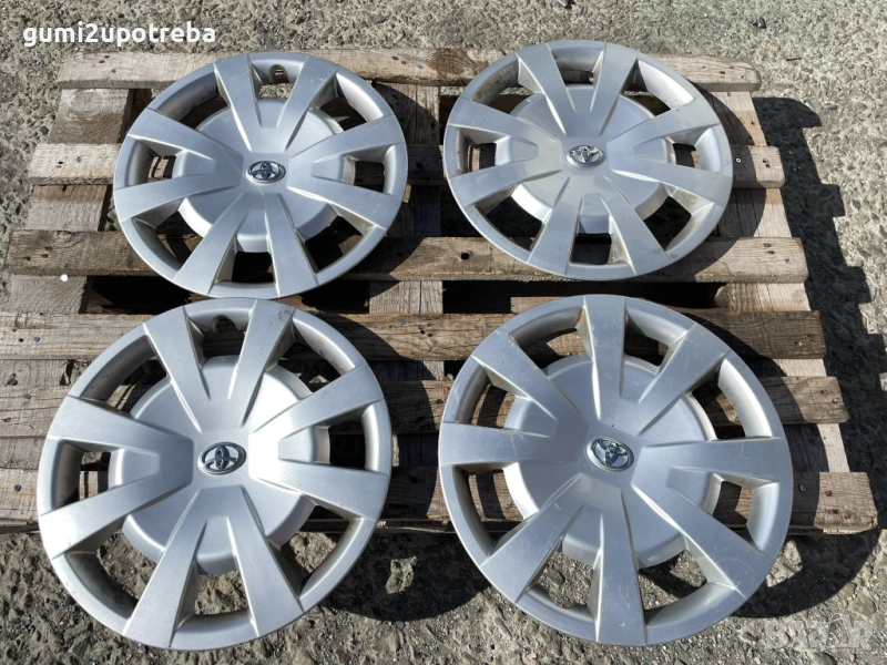 16 цола Тасове Toyota Avensis Corolla 42602-05120 Оригинални, снимка 1