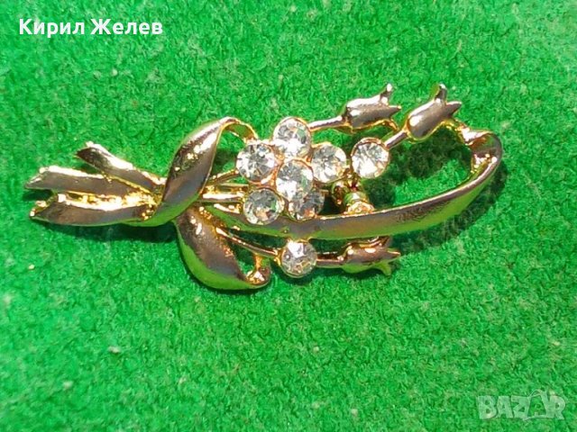 ФИНА КРАСИВА ФЛОРАЛНА ПОЗЛАТЕНА МЕДНА БЕЛ ЕПОК БРОШКА с ФАСЕТИРАНИ ЦИРКОНИ 27899