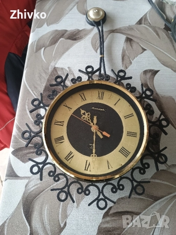 руски часовник , снимка 2 - Антикварни и старинни предмети - 52533893