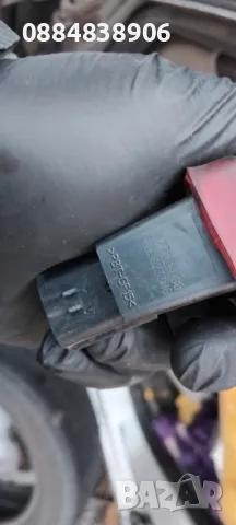 1477226080  Ударен датчик за прекъсване на подаването на гориво за автомобили CITROEN и PEUGEOT, снимка 2 - Части - 48825475