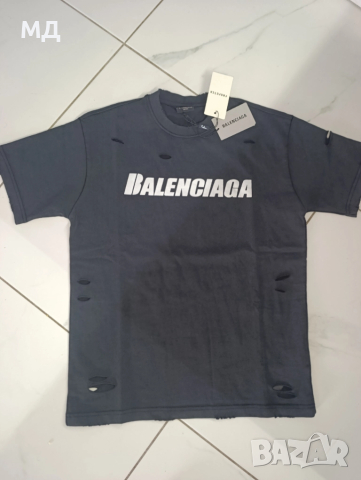 Balenciaga нова с дупки мотиви, снимка 3 - Тениски - 51827084
