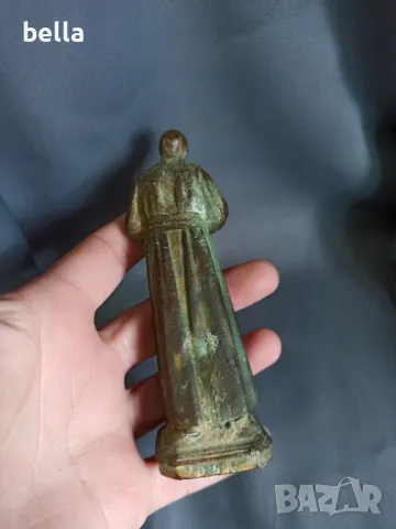СТАРА БРОНЗОВА ПЛАСТИКА НА МОЛЕЩ СЕ ,ЗАПАЗЕН ВИД , снимка 4 - Антикварни и старинни предмети - 48868822