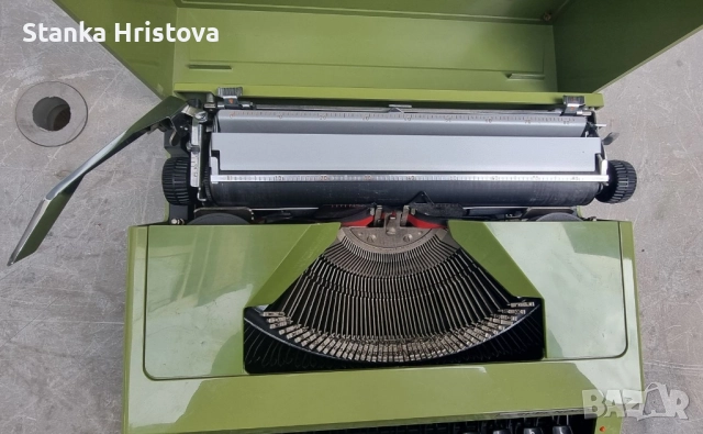 Пишеща машина Splendid., снимка 2 - Друга електроника - 52259115