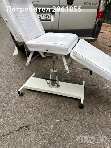 Масажна и козметична маса!, снимка 2 - Кушетки - 52775553