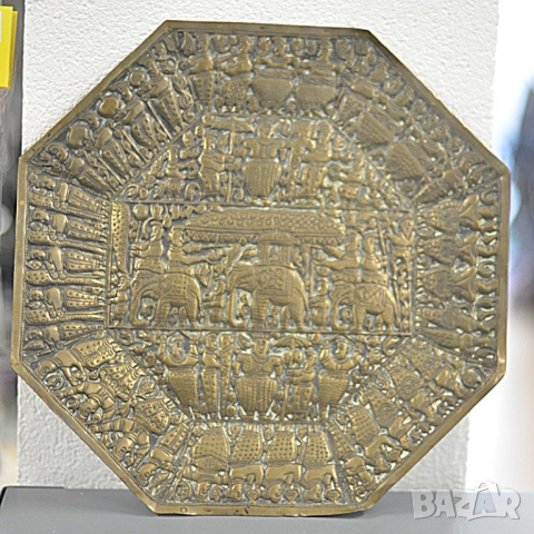 Стар месингов поднос с индийски мотиви