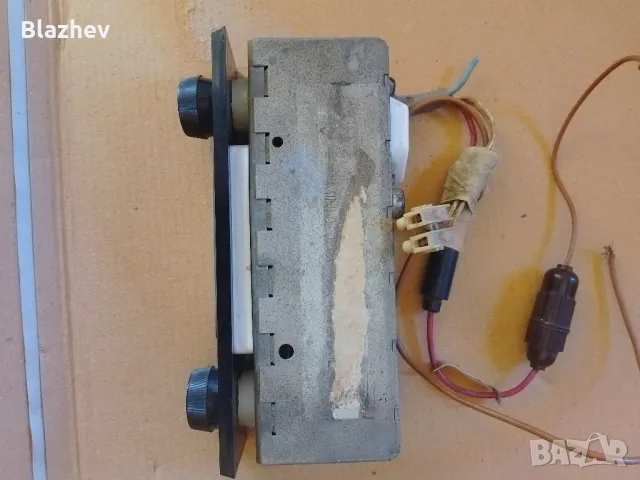 Радио Tesla Spider 12v, снимка 3 - Радиокасетофони, транзистори - 49419939