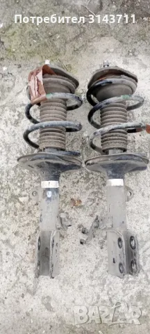 Предни амортесьори за Тойота Корола версо модел 2006г.