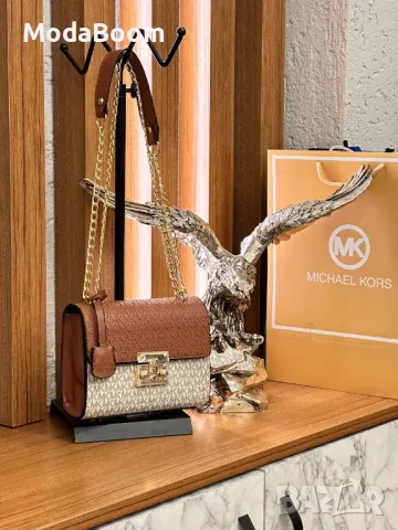 Michael Kors дамски чанти Различни цветове , снимка 5 - Чанти - 48937596
