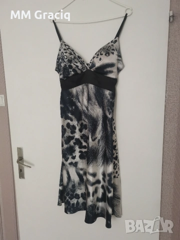 Сатенена рокля S, M размер 