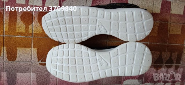 Nike Roshe One Print, снимка 3 - Маратонки - 40438591