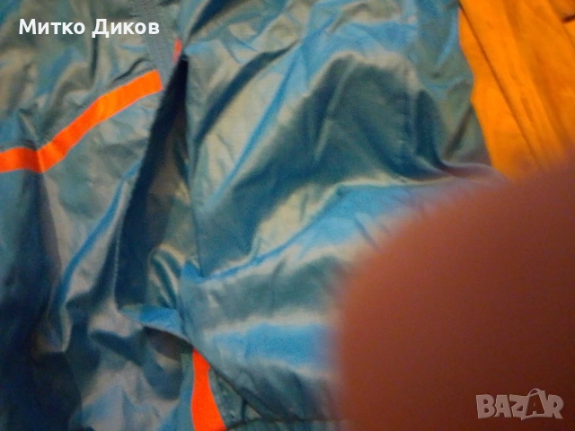 Адидас марково горно с качулка реален размер М отлично, снимка 5 - Спортни дрехи, екипи - 54137494