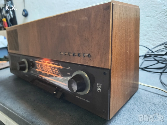 Лампово радио Grundig 2147, снимка 2 - Радиокасетофони, транзистори - 53109922