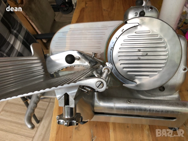 Професионална резачка за месо/колбаси Graef, снимка 8 - Обзавеждане на кухня - 53144910