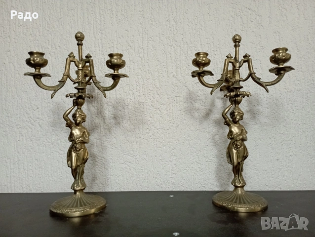 Комплект от два масивни бронзови свещника - свещник
