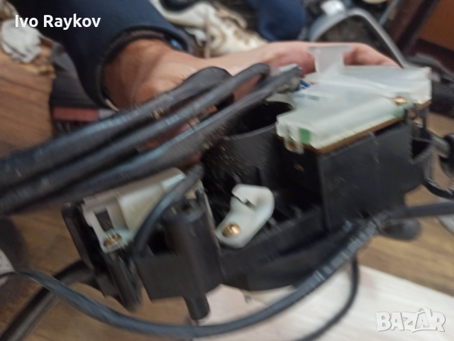 Лост на мигачите и чистачки за Mazda 323 , Demio , 175026 , снимка 12 - Части - 52028818