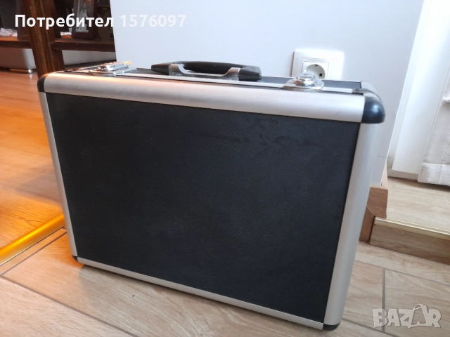 Куфар с фотоапарат Yashica 200 с обектив Yashica 35-70mm f/3.3-4.5 Macro, снимка 16 - Фотоапарати - 52730836