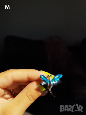 Нова висулка пеперуда със сини камъни на намаление, снимка 3 - Колиета, медальони, синджири - 29449907