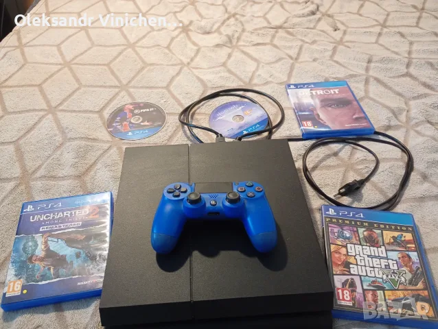 Sony PlayStation 4 (PS4)+1 контролер+5 игри(GTA V, Detroit, Horizon, Uncharted 2, Fifa)