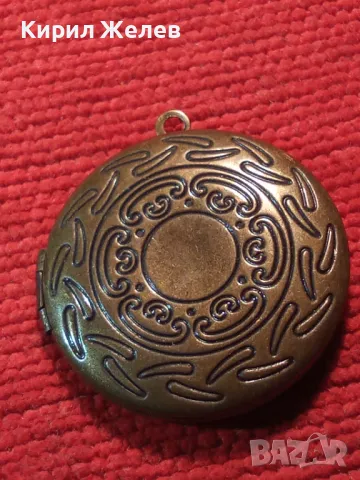 СТИЛНО ОРНАМЕНТИРАН БРОНЗОВ ВИНТИДЖ МЕДАЛЬОН За 2 СНИМКИ ВЪТРЕ 43451, снимка 8 - Колиета, медальони, синджири - 46800739