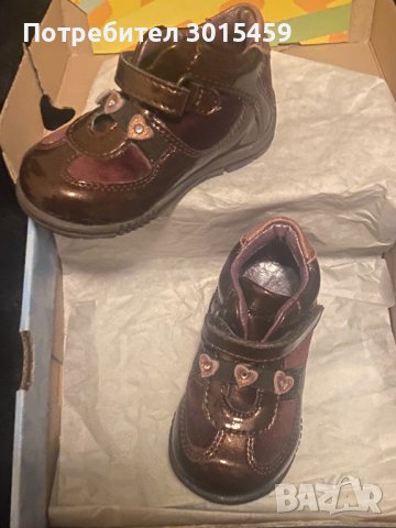 Детски обувки номер 19 НОВИ кафяви / затворени 