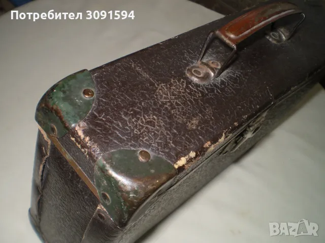 Стар малък картонен куфар за пътуване  ученическа чанта картон метал