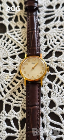 Винтидж дамски механичен часовник ЛУЧ – СССР 1970-те – Профилактиран – Оригинална кутия