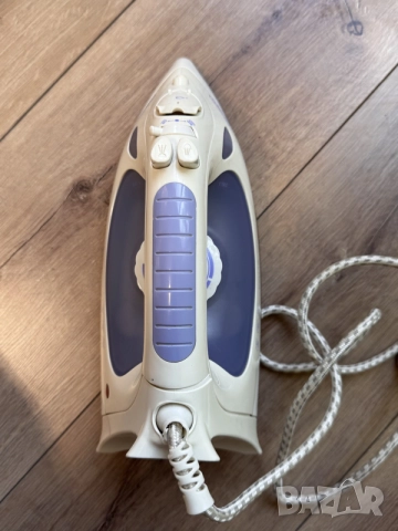 Запазена ютия DeLonghi , снимка 2 - Ютии - 55780004