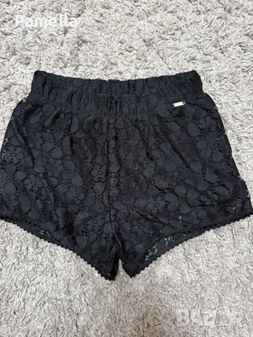 Къси гащи на Guess, снимка 7 - Къси панталони и бермуди - 51657369