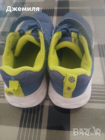 Маратонки Nike, снимка 2 - Детски маратонки - 53993801