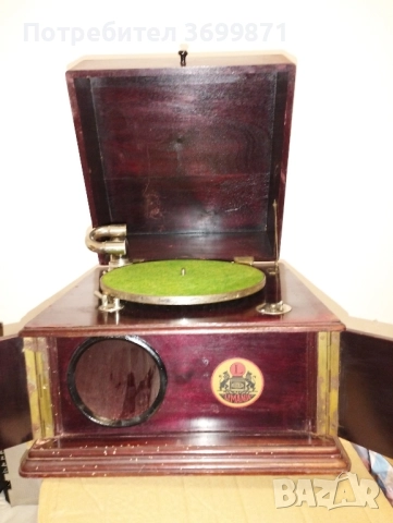 Стар грамофон на пружина Лиманиа.