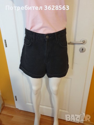 Черни къси дамски дънки BERSHKA