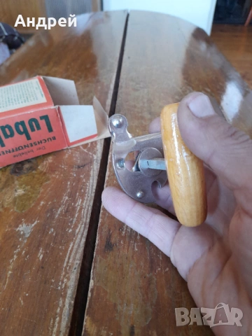 Стара отварачка за консерви Lubali, снимка 4 - Други ценни предмети - 54357101