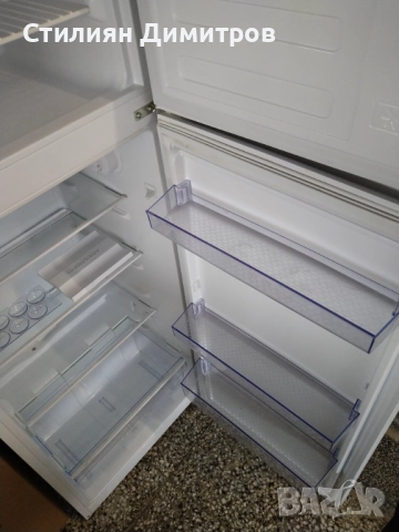 Хладилник с фризер Beko, снимка 4 - Хладилници - 52451143