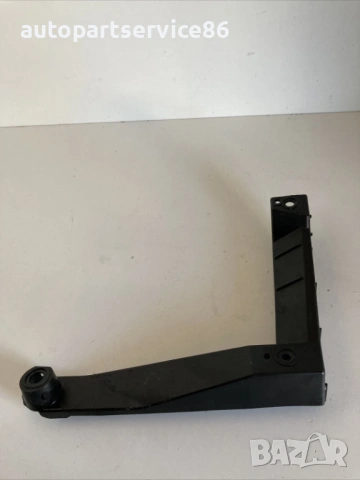 Конзола за броня задна дясна за Volkswagen Touareg (2005) 7L6807862