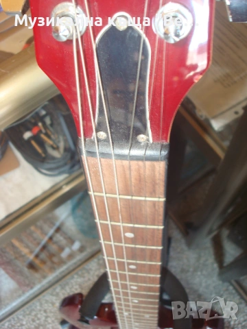 Електрическа китара с калъф, снимка 10 - Китари - 54121598