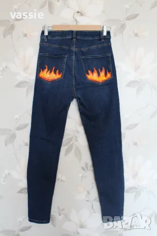 Ръчно рисувани дънки, снимка 3 - Дънки - 47652314